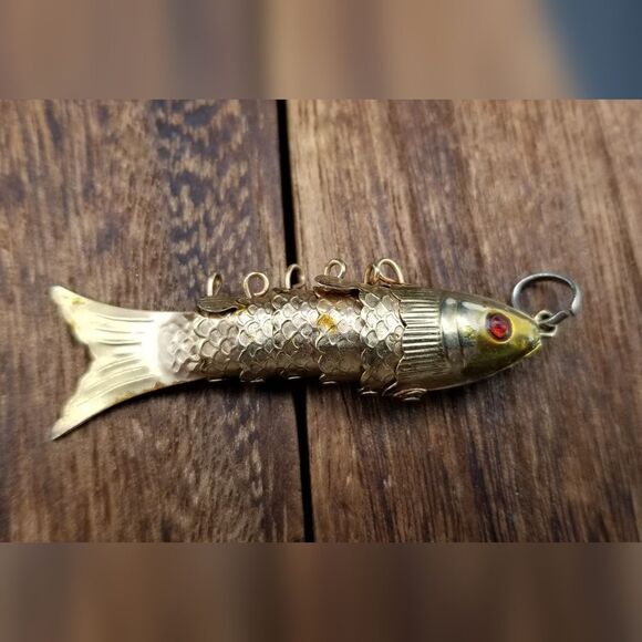 Fish gold tone necklace pendant red crystal eyes fisherman gift P209 - Picture 1 of 4